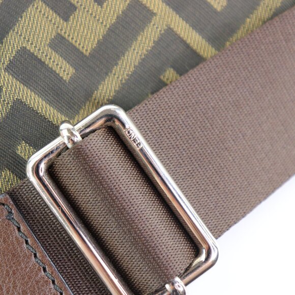 Fendi Vintage Front Zip Flat Messenger Bag Zucca Canvas Medium - Picture 11 of 16